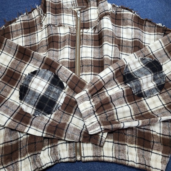 POL Chocolate Plaid Flannel Cropped Zip Up Hoodie Distressed Patched Size L - Picture 6 of 10